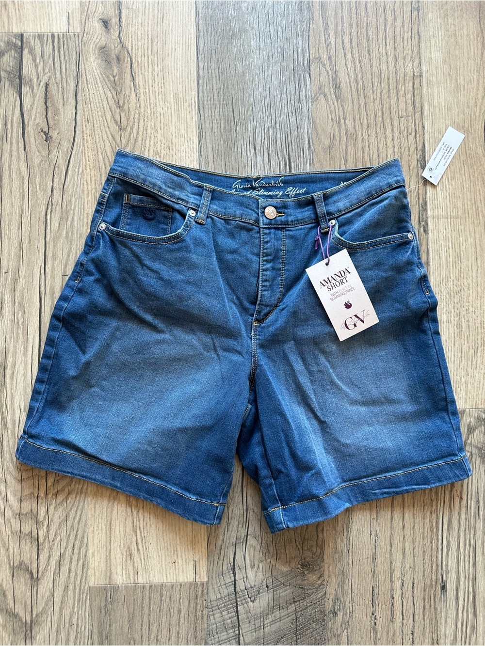NWT Gloria Vanderbilt Classic Denim Roll-Cuff Amanda Shorts Dark Blue